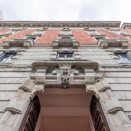 Milan Retreats Cadorna Duomo Milão Exterior foto